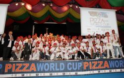 LAPILLI Tutti i pizzaiuoli vincitori IMG 9526