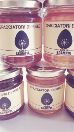 LAPILLI Foto Spacciatori di Miele