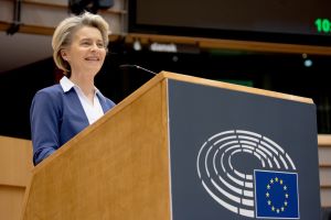 Foto Ursula Von der Leyen 300