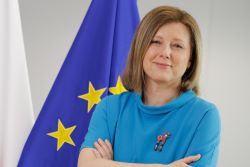 Foto Commissaria UE Vera Jourova 250