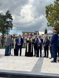 Foto inaugurazione Villa 250